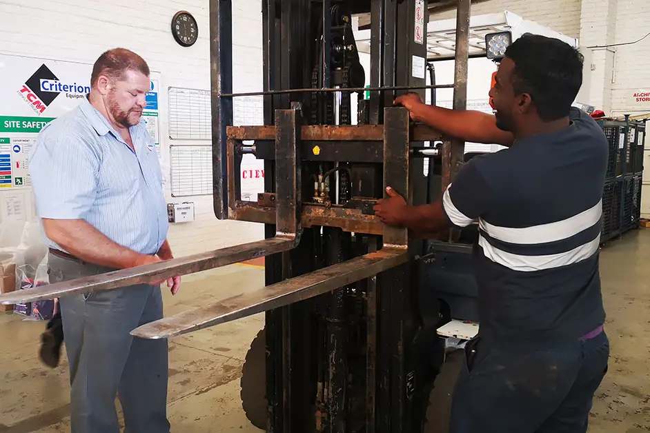 How to Inspect Forklift Forks and When to Replace Them